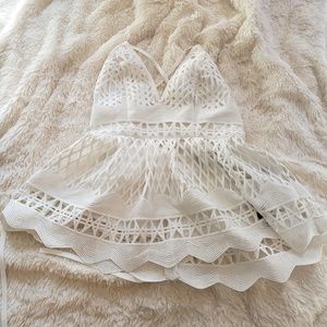 NEW Kendall & Kylie white  cut-out pattern top